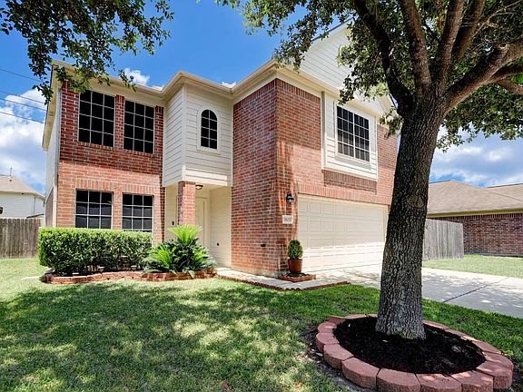 3rd image of 7107 Foxvista Ln