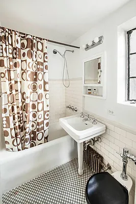 Sold by Town Residential | media 9