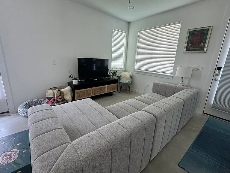 1181 Sarabeth Way — Photo 5