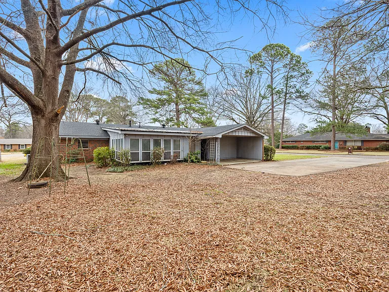 3932 Meredith Dr — Photo 30