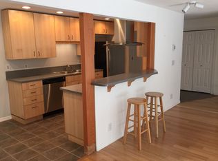 3239 80th Ave SE APT 204, Mercer Island, WA 98040