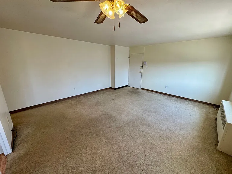 816 Perry Highway — Photo 7