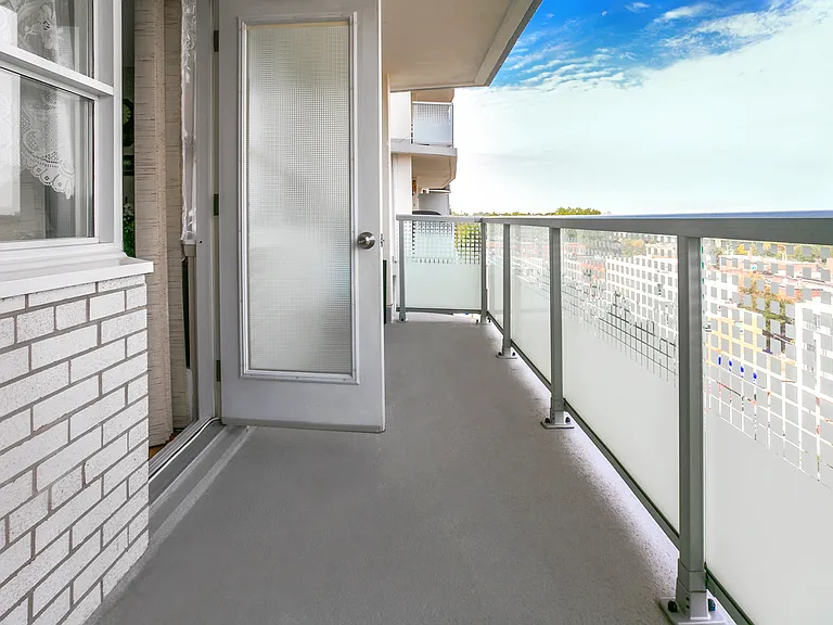 33 Erskine Ave — Photo 26