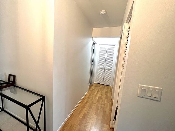 5th image of 5019 Barrington Cir