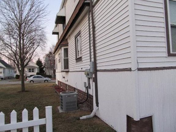 4th image of 96 W 27th St