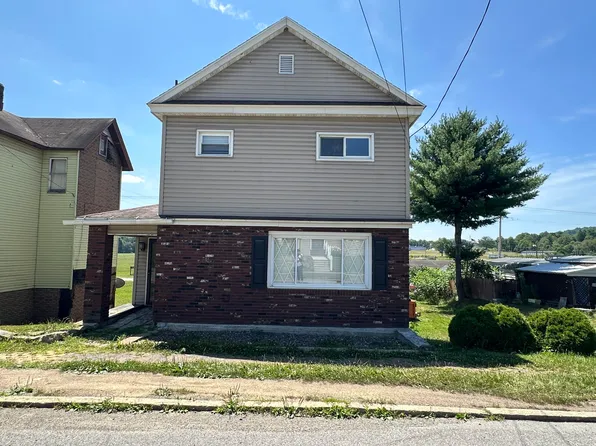 539 Jackson St, Reynoldsville, PA 15851