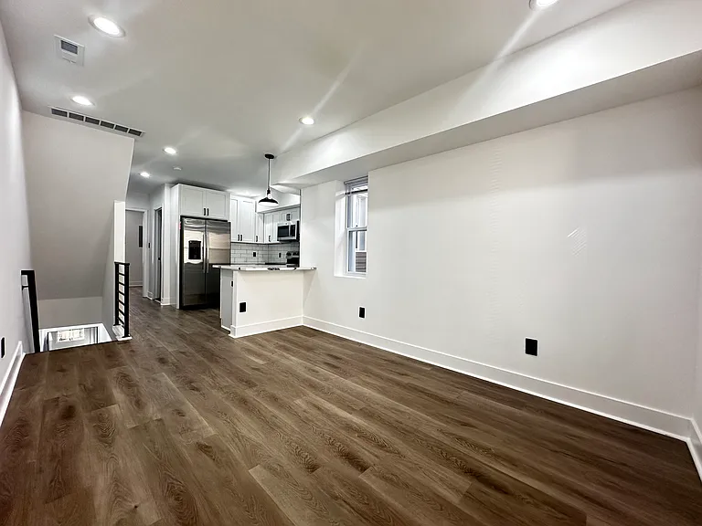 1015 S 6th St #2 — Photo 1