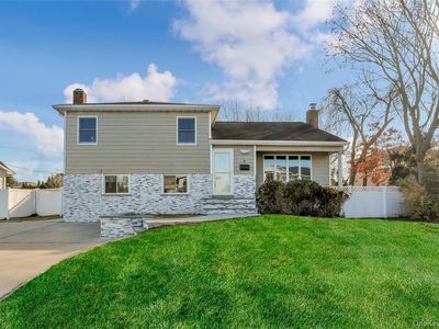 2 Walnut Drive, Syosset, NY, 11791