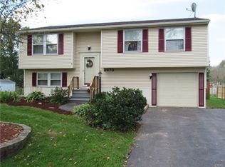 8473 Bayridge Rd, Cicero, NY 13039