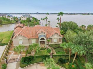 2518 Baycrest Dr, Houston, TX 77058