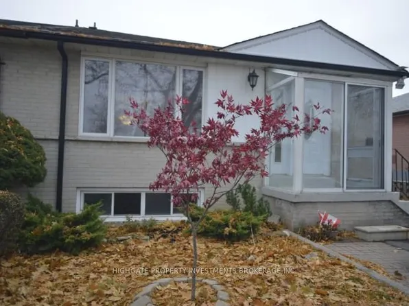 19 Avondale Blvd, Brampton, ON L6T 1H1