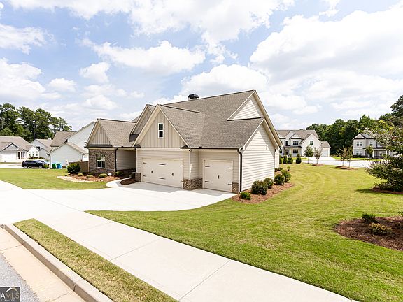 2nd image of 161 Parkers Pl