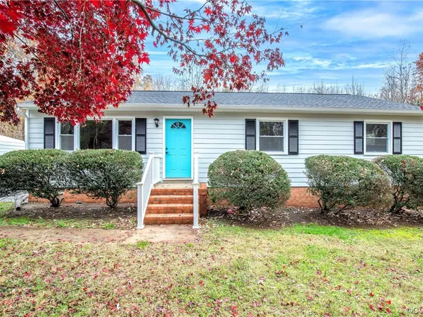 2827 Corso Dr, Powhatan, VA 23139