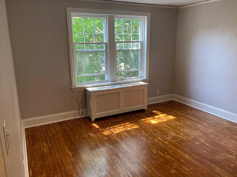 210 S Allen St #8 — Photo 1