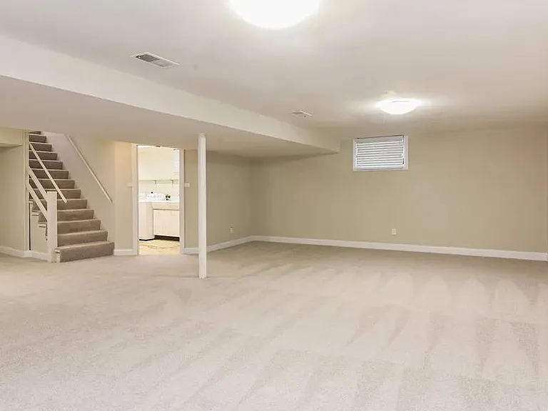 143 Thelin Ct — Photo 12
