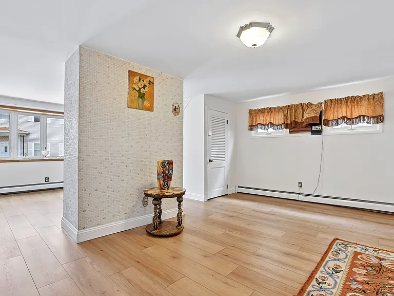 18 Patterson St — Photo 14