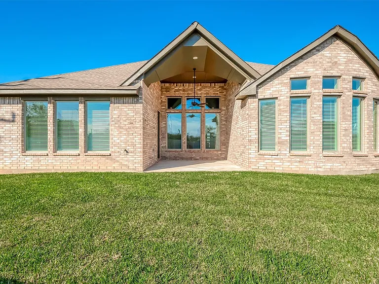 1303 Munson Valley Rd — Photo 46