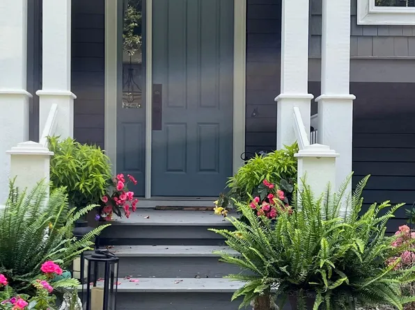 6286 S Westwood Pkwy, Suttons Bay, MI 49682