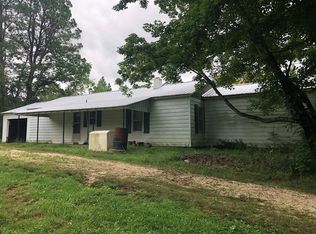 820 Camden Bay Rd, Camden, TN 38320