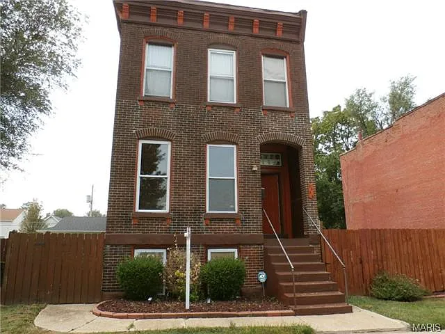 3026 Rutger St photo 1