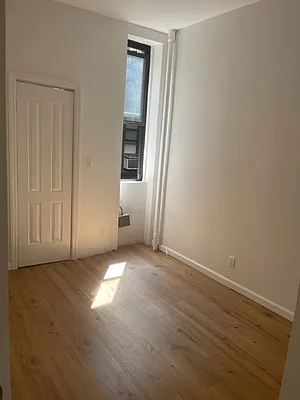 Rented by K & O Realty Associates Inc. | media 27