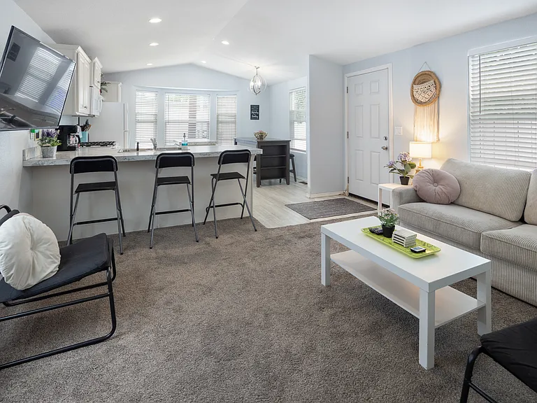 2014 Emerald St — Photo 1