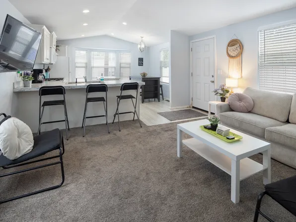 2014 Emerald St, San Diego, CA 92109