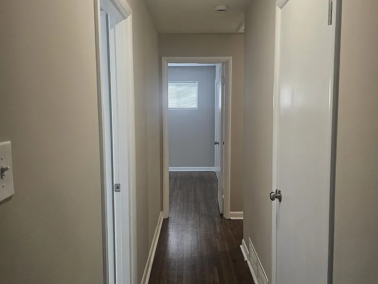 1725 Claire Ave — Photo 13