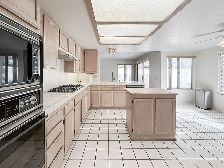 40041 Zamura Ct — Photo 11