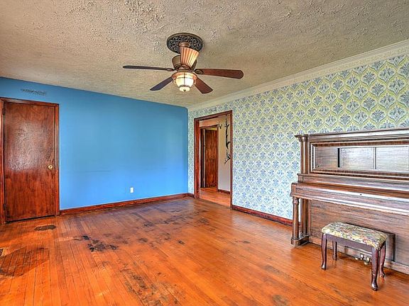 4th image of 724 Brookhaven Dr