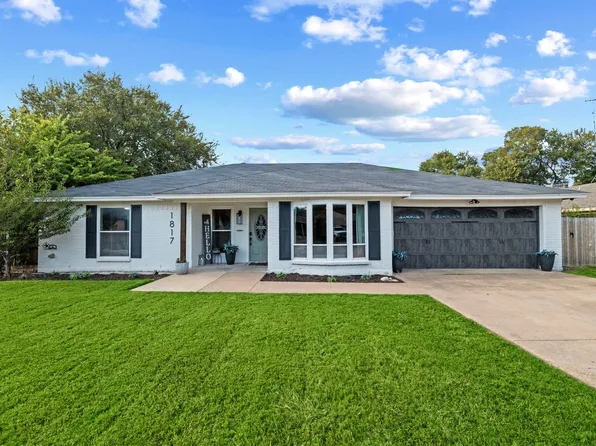 1817 Timbercreek Rd, Benbrook, TX 76126