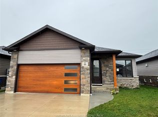 22 Evening Dr, Chatham Kent, ON N7L0B6