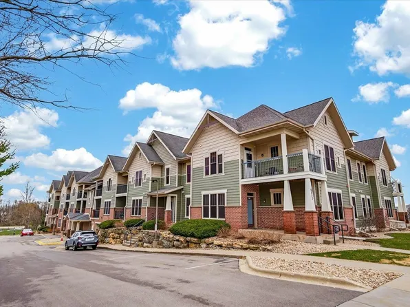 8253 Mayo Dr Unit 105, Madison, WI 53719