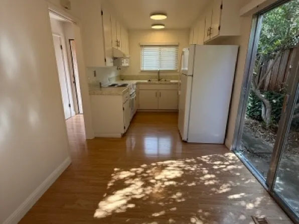 22841 Medina Ln #B, Cupertino, CA 95014