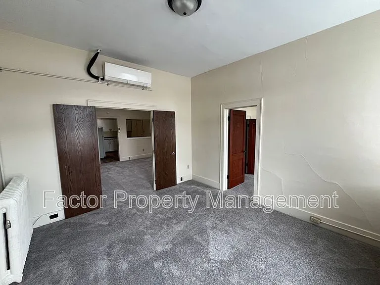 201 1/2 S Minnesota Ave #4 — Photo 11