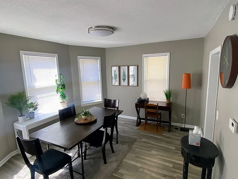 1639 Selby Ave — Photo 3