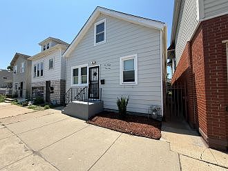 3rd image of 13410 S Brandon Ave #1