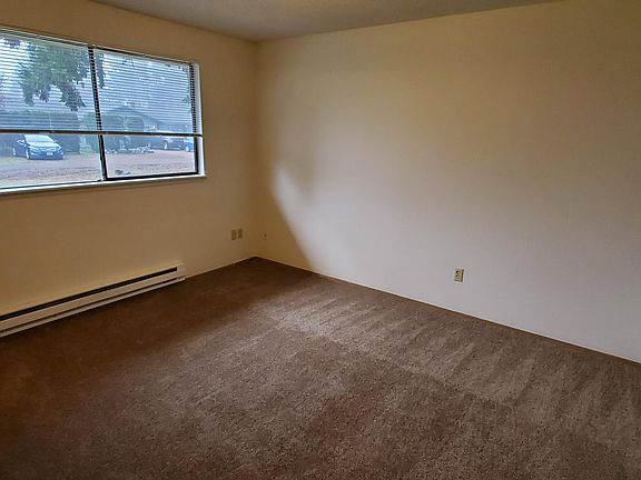 5th image of 223 178th Street Ct E #A