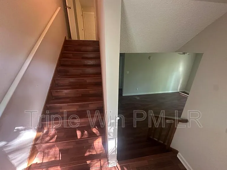5900 Foxboro Dr — Photo 15