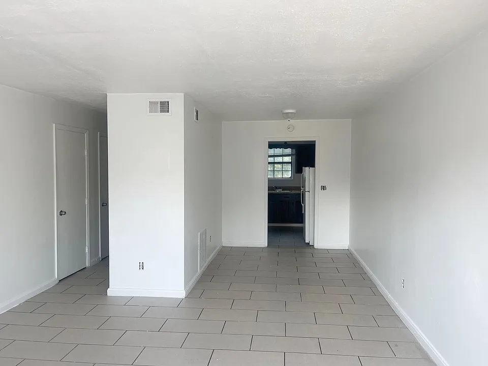 204 Michelle Ave