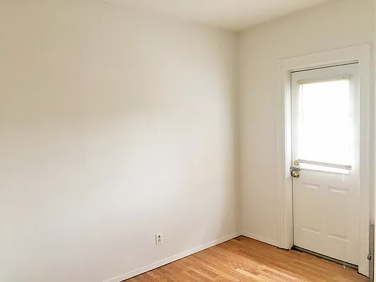 Rented by Remax Real Estate Professionals | media 11