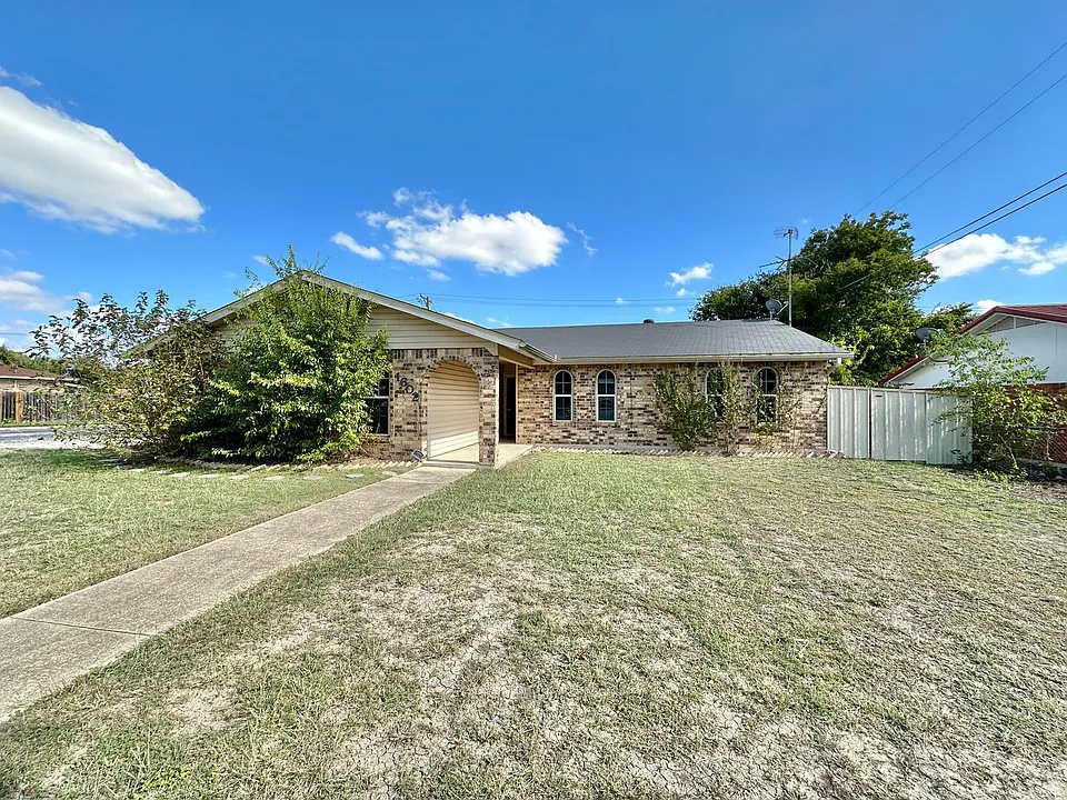 1602 Becker Dr