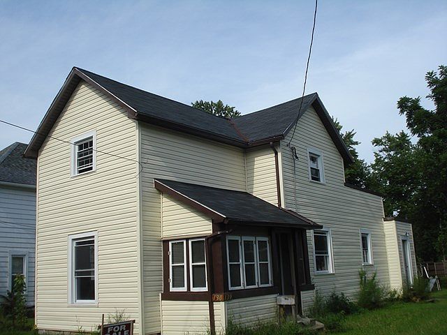 1st image of 130 Carhart St