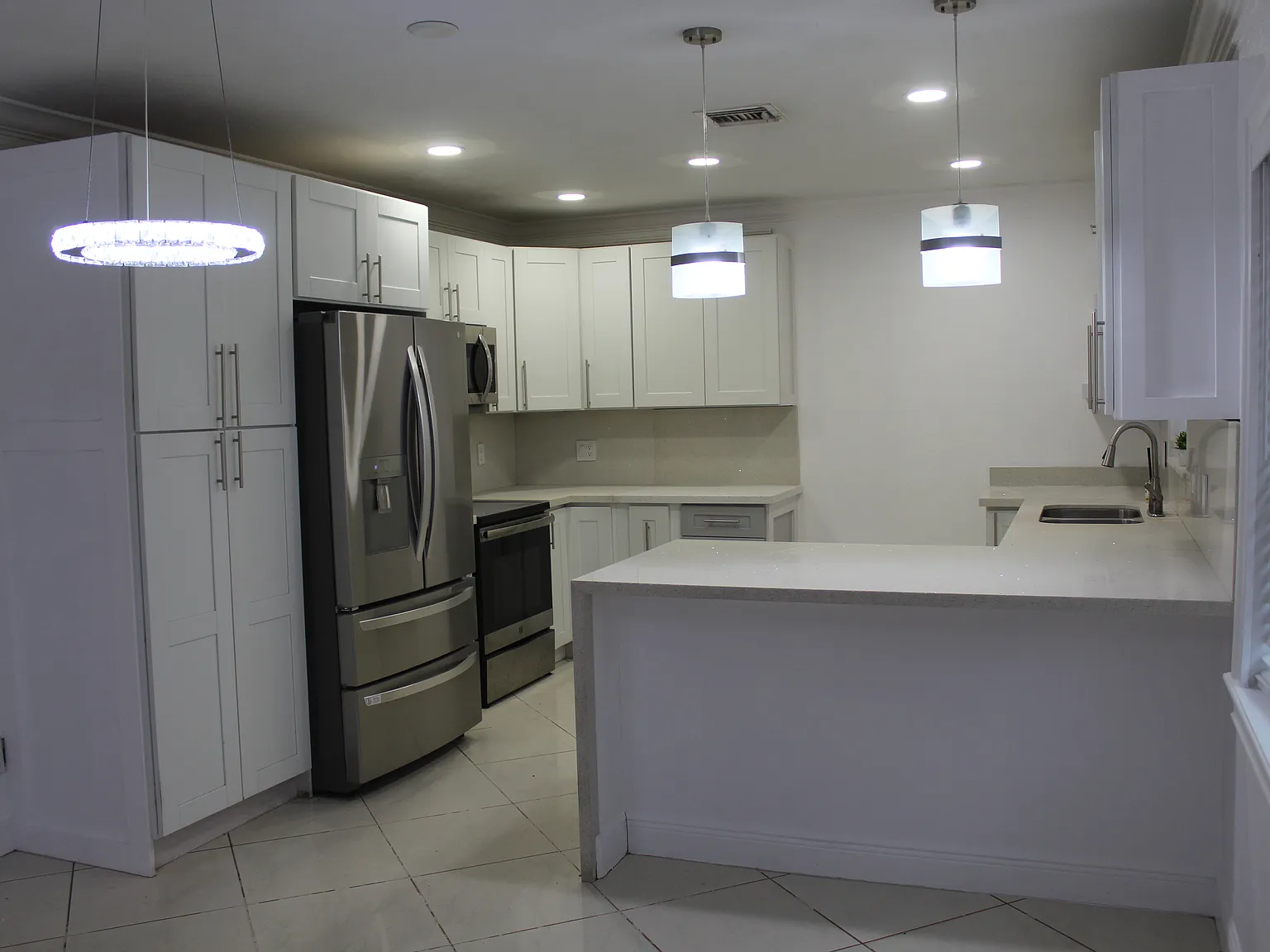 2 bed, $2,500 — Photo 3