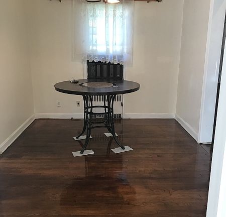 4th image of 390 Isabella Ave