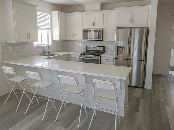 3rd image of 34605 Acquaviva Ter