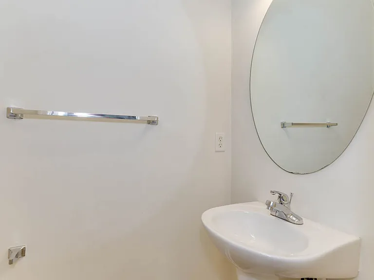 528 Normandy St — Photo 23