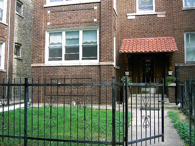 1st image of 4735 N Washtenaw Avenue # Fl 3rd