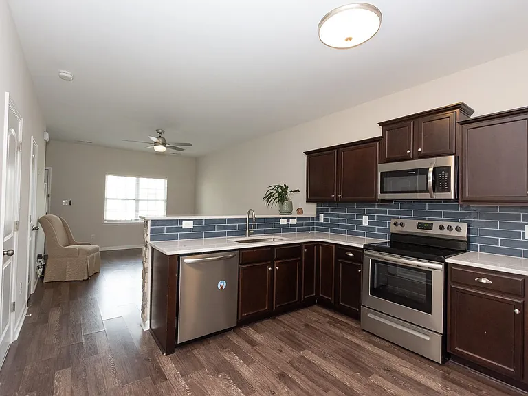 530 Oyster Rock Ln — Photo 11