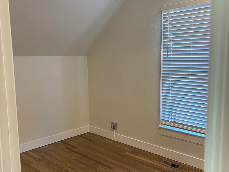 2930 California St — Photo 10